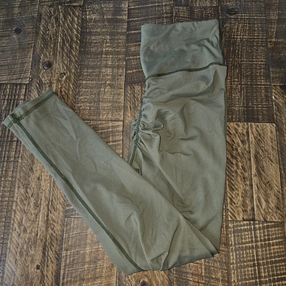 Olive Green Leggings Butt Scrunch - Picture 1 of 8